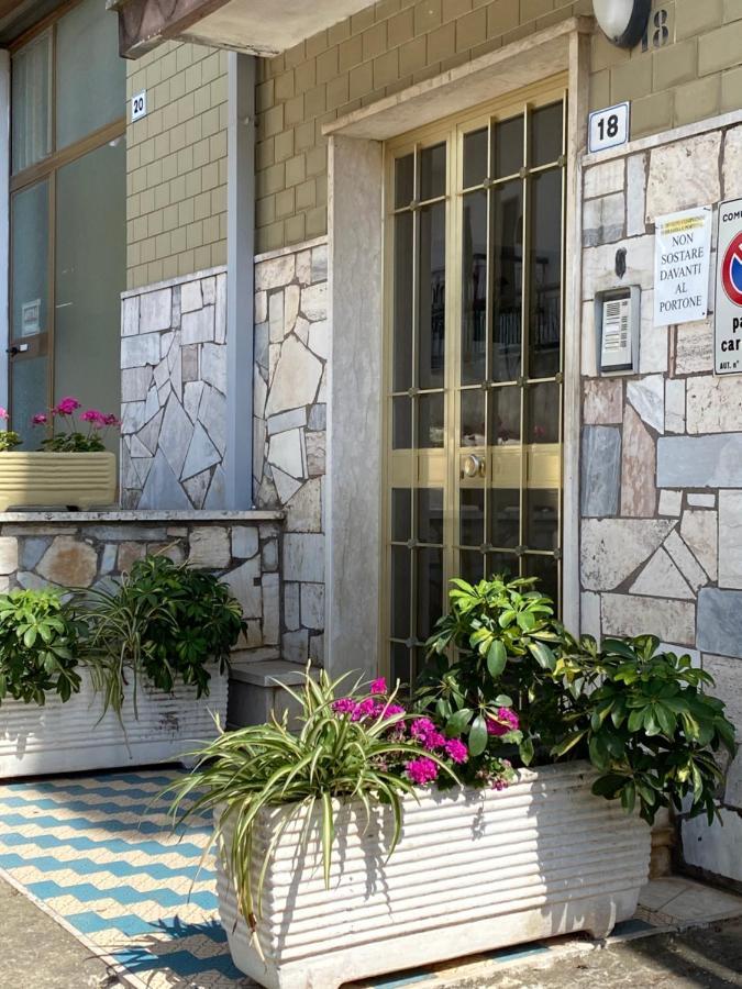 Casa Vacanze La Pergola Itri Exterior foto